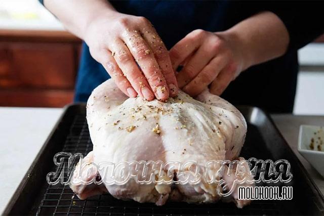 Техника нанесения маринада на курицу