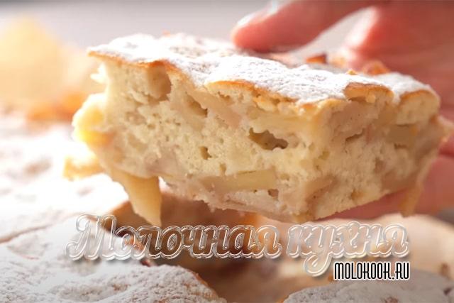 Яблочный пирог «Моментальный» с корицей на молоке без масла