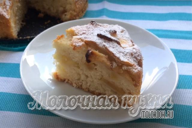 Постный пирог «Минутка» с яблоками, без яиц и молочных продуктов