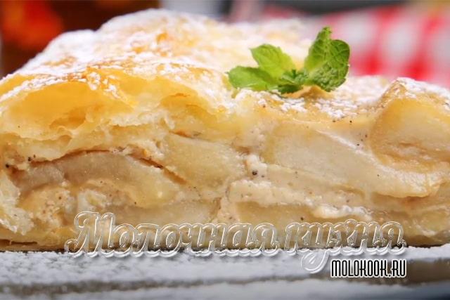 Пирог «Любимый» с яблоками и медом из готового слоеного теста