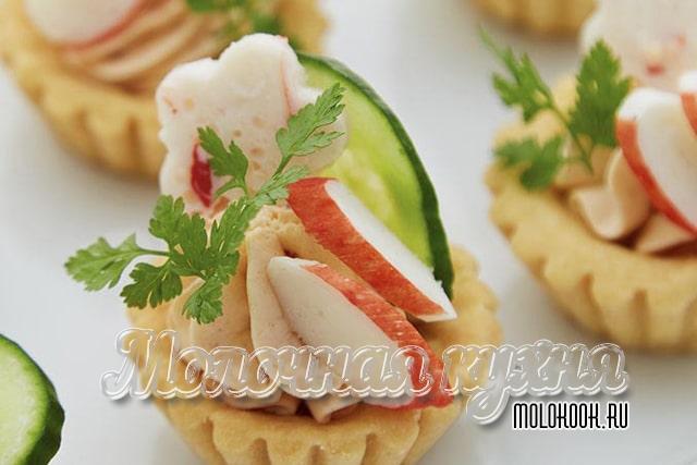 С морской капустой и икрой мойвы