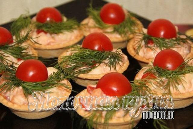 С моцареллой и помидорами черри