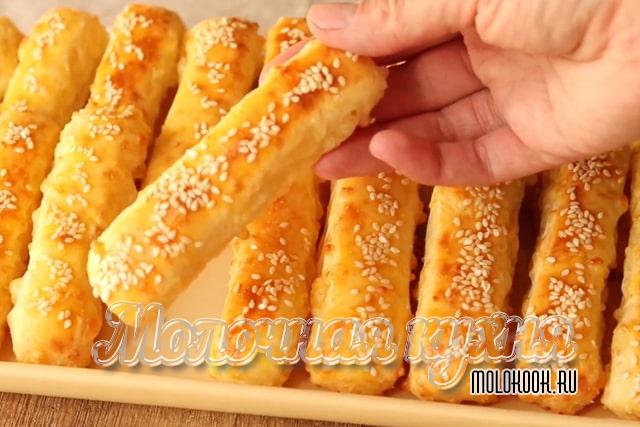 Картофельные палочки с кунжутом