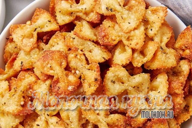 Крекеры из макарон