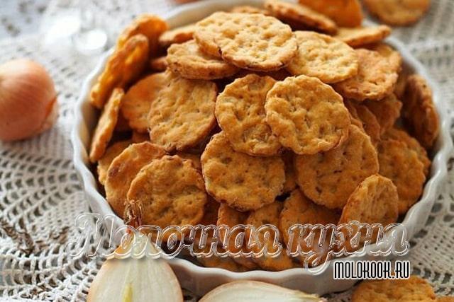 Луковое печенье